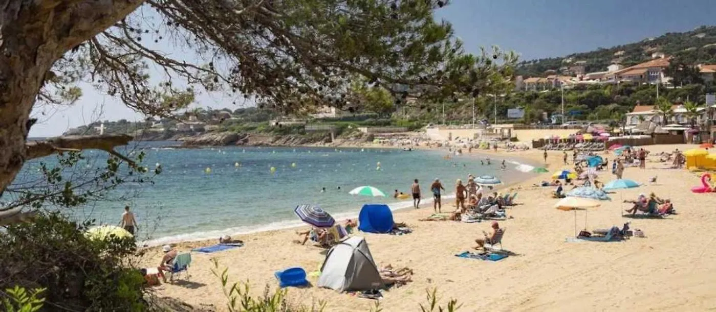 Camping 4 Etoiles - Efaac0 Roquebrune-sur-Argens Campsite