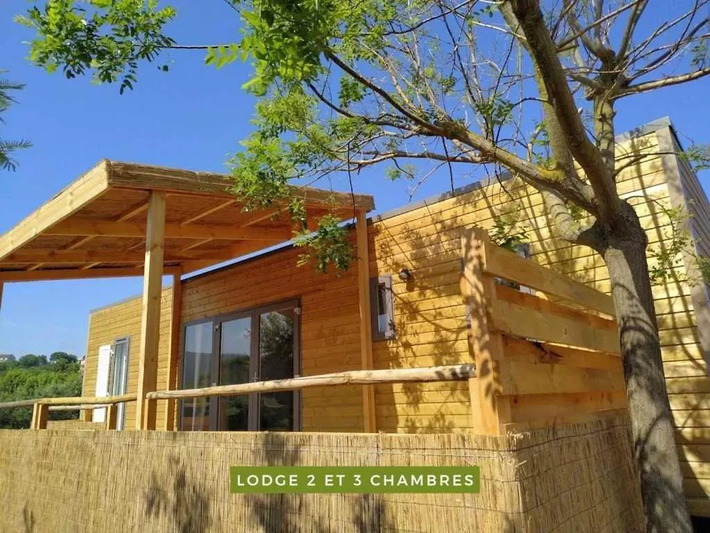 Camping 4 Etoiles - Efaac0 Roquebrune-sur-Argens 0*,  France